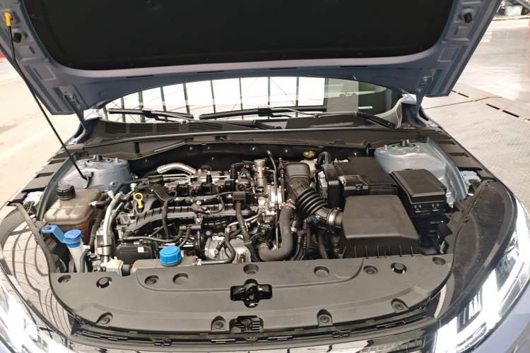 Used CHANGAN Eado 2026 Model, Fourth Generation, 1.5T 500Bar Smart Enjoyment Edition Engine Bay