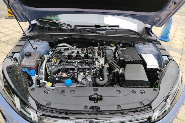 Used CHANGAN Eado 2026 Model, Fourth Generation, 1.5T 500Bar Smart Enjoyment Edition Engine Bay
