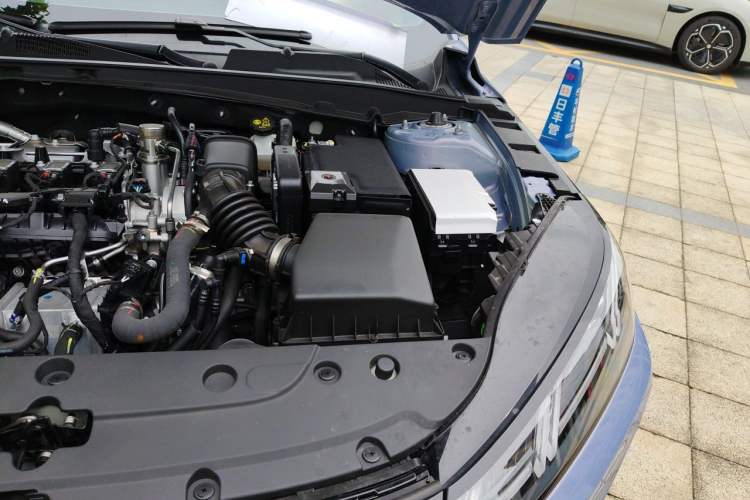 Used CHANGAN Eado 2026 Model, Fourth Generation, 1.5T 500Bar Smart Enjoyment Edition Engine Bay Left