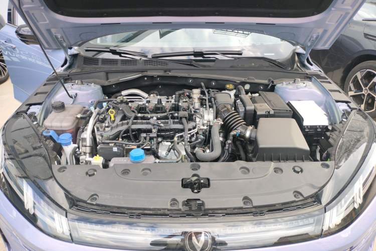 Used CHANGAN Eado 2026 Model, Fourth Generation, 1.5T 500Bar Enjoyment Edition Engine Bay