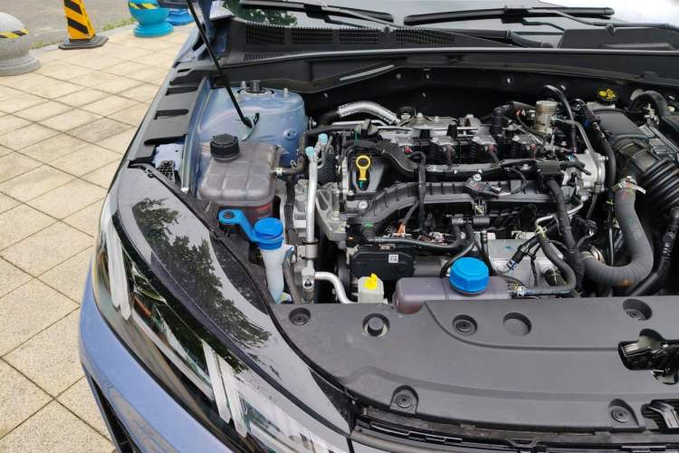Used CHANGAN Eado 2026 Model, Fourth Generation, 1.5T 500Bar Smart Enjoyment Edition Engine Bay Right