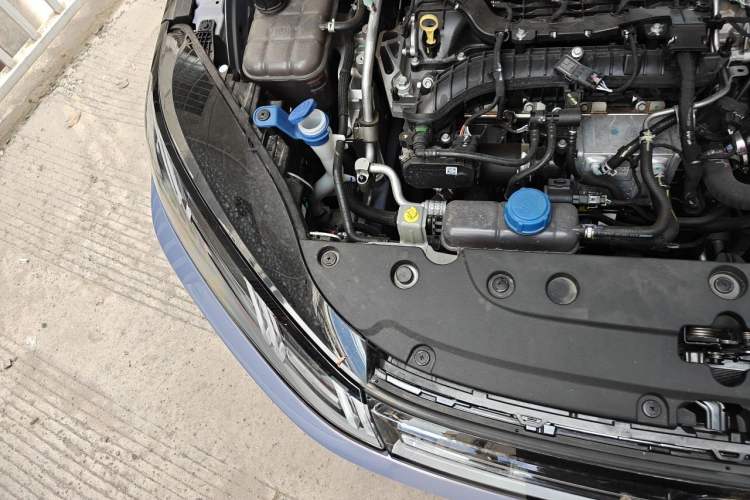 Used CHANGAN Eado 2026 Model, Fourth Generation, 1.5T 500Bar Enjoyment Edition Engine Bay Right