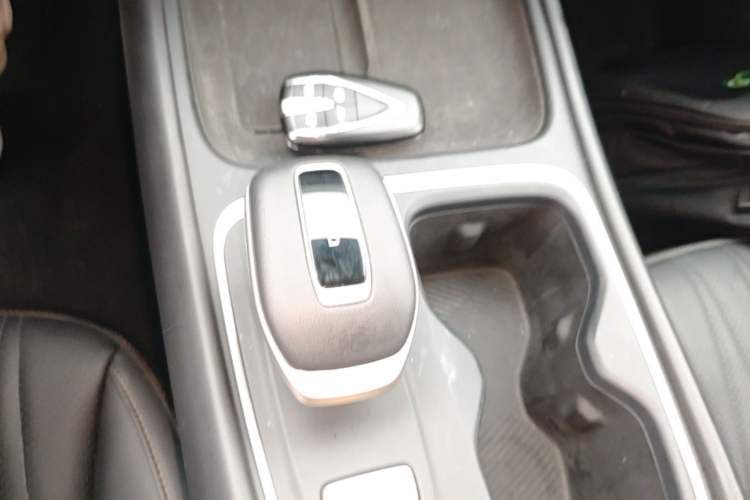 Used CHANGAN Eado 2026 Model, Fourth Generation, 1.5T 500Bar Smart Enjoyment Edition Gear Lever
