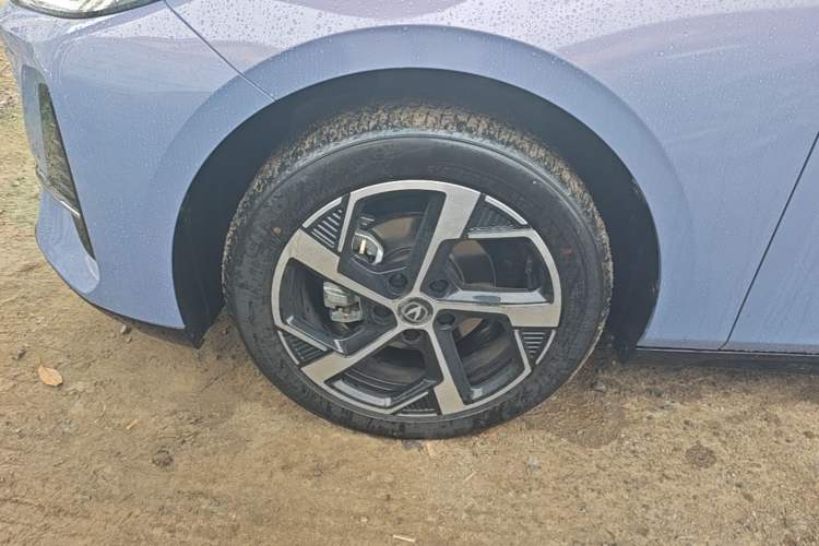 Used CHANGAN Eado 2026 Model, Fourth Generation, 1.5T 500Bar Enjoyment Edition Left Front Wheel Hub