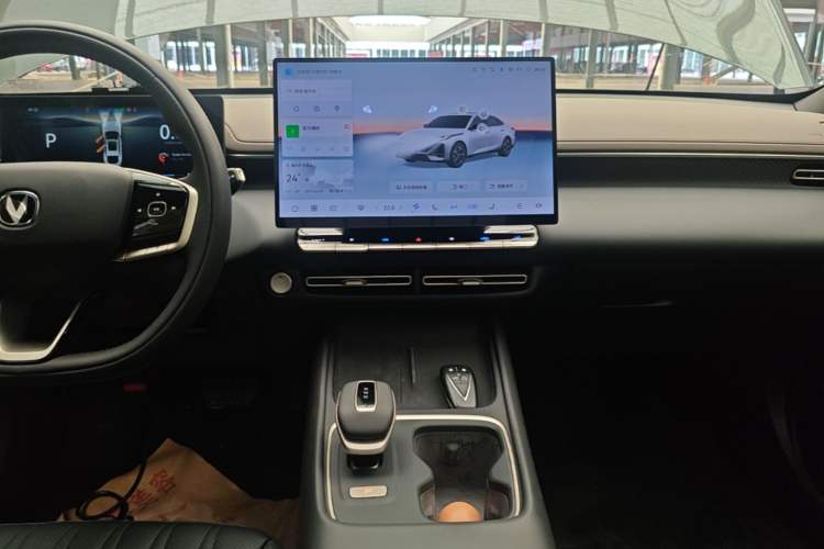 Used CHANGAN Eado 2026 Model, Fourth Generation, 1.5T 500Bar Smart Enjoyment Edition Audio And AC Panel