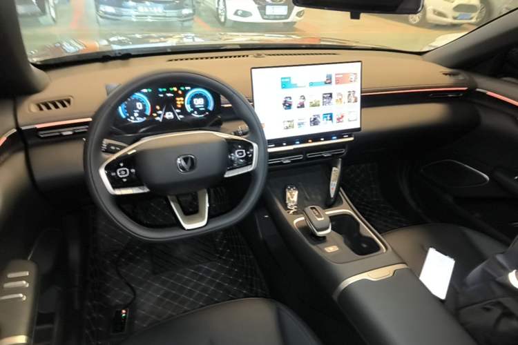 Used CHANGAN Eado 2026 Model, Fourth Generation, 1.5T 500Bar Enjoyment Edition Audio And AC Panel