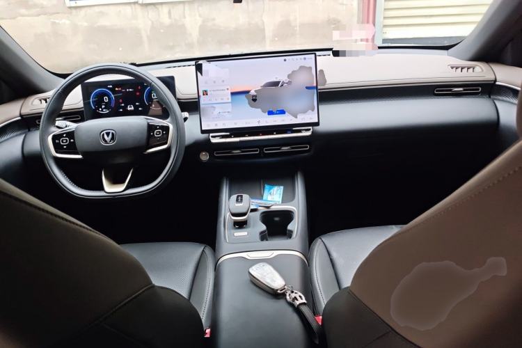 Used CHANGAN Eado 2026 Model, Fourth Generation, 1.5T 500Bar Dynamic Enjoyment Edition Center Console