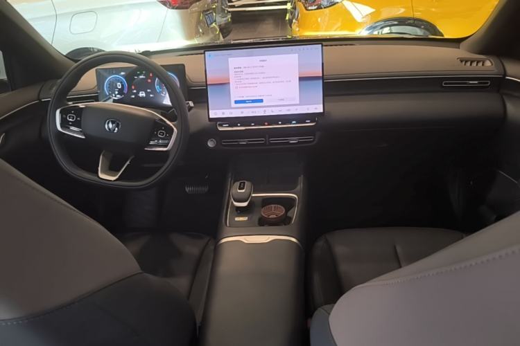 Used CHANGAN Eado 2026 Model, Fourth Generation, 1.5T 500Bar Dynamic Enjoyment Edition Center Console
