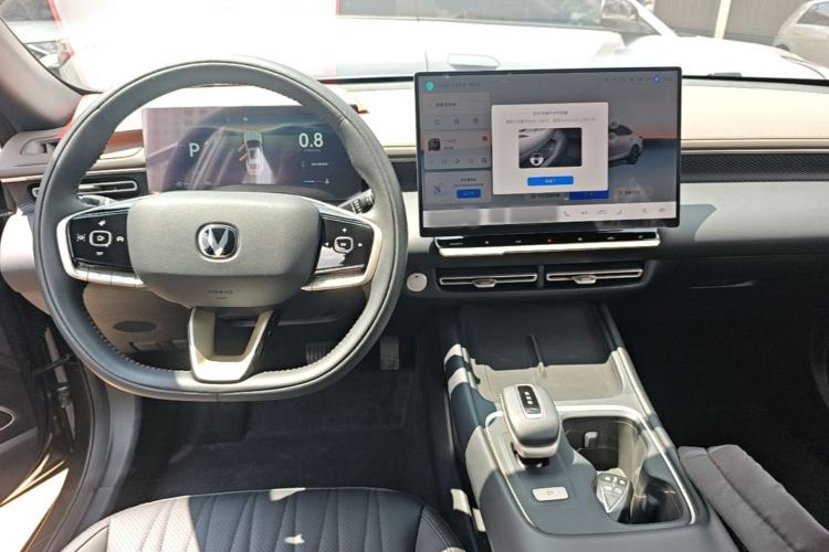 Used CHANGAN Eado 2026 Model, Fourth Generation, 1.5T 500Bar Smart Enjoyment Edition Center Console