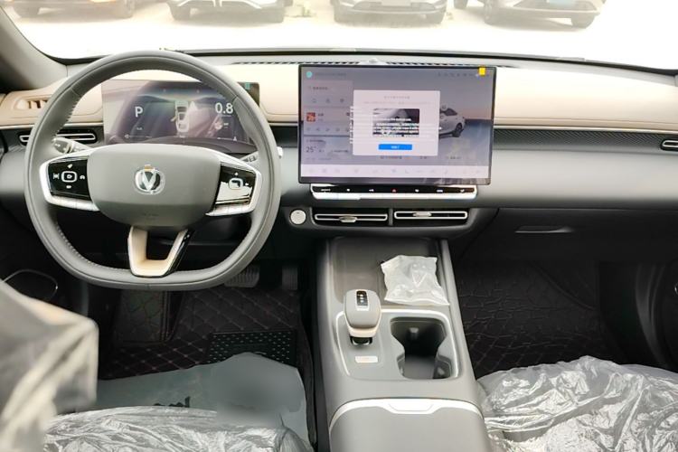 Used CHANGAN Eado 2026 Model, Fourth Generation, 1.5T 500Bar Smart Enjoyment Edition Center Console