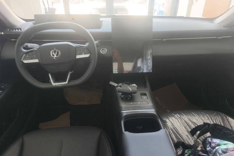 Used CHANGAN Eado 2026 Model, 1.5T Classic Edition Center Console