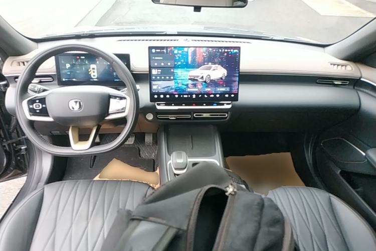Used CHANGAN Eado 2026 Model, Fourth Generation, 1.5T 500Bar Smart Enjoyment Edition Center Console