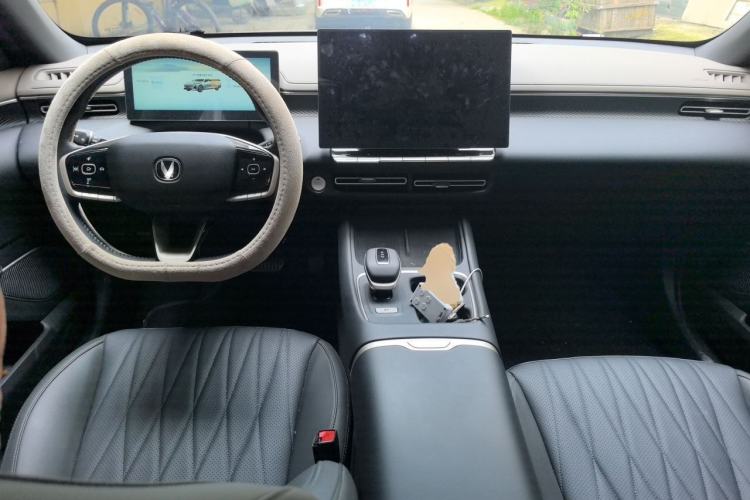 Used CHANGAN Eado 2026 Model, Fourth Generation, 1.5T 500Bar Smart Enjoyment Edition Center Console