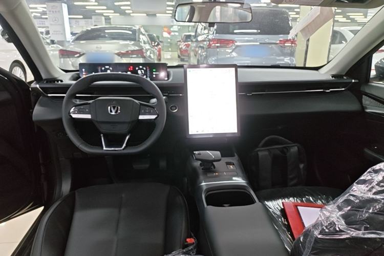 Used CHANGAN Eado 2026 Model, 1.5T Classic Edition Center Console