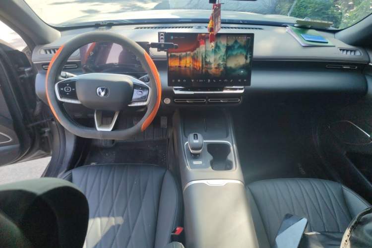 Used CHANGAN Eado 2026 Model, Fourth Generation, 1.5T 500Bar Smart Enjoyment Edition Center Console