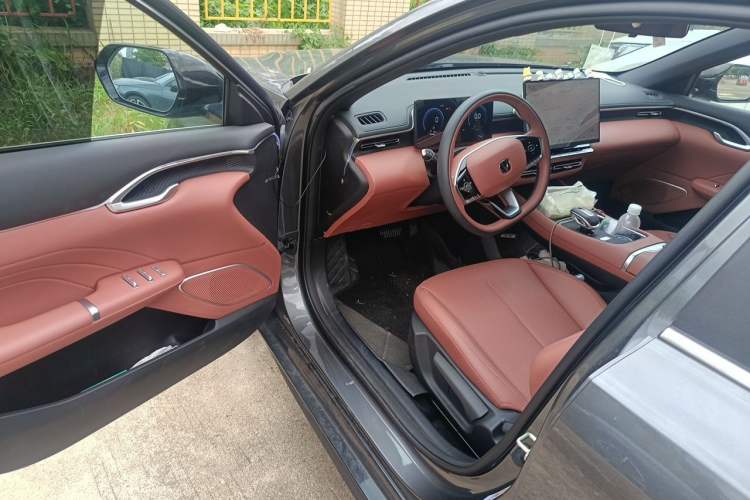 Used CHANGAN Eado 2026 Model, Fourth Generation, 1.5T 500Bar Dynamic Enjoyment Edition Driver Seat