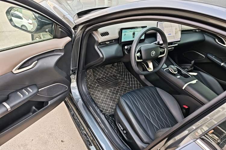 Used CHANGAN Eado 2026 Model, Fourth Generation, 1.5T 500Bar Smart Enjoyment Edition Driver Seat