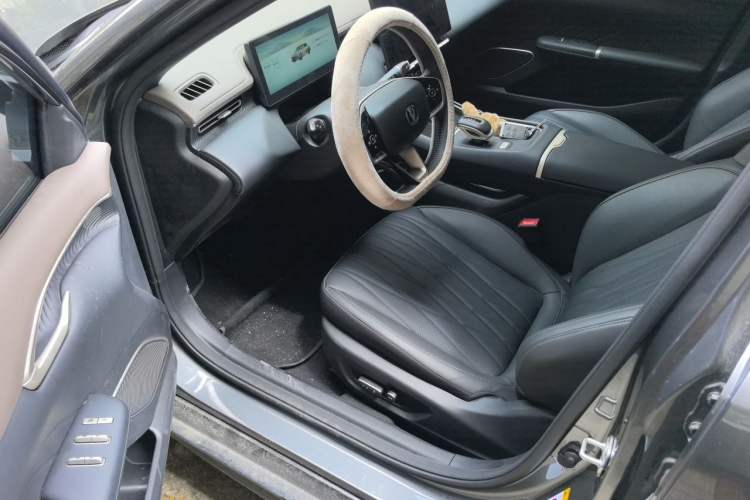 Used CHANGAN Eado 2026 Model, Fourth Generation, 1.5T 500Bar Smart Enjoyment Edition Driver Seat
