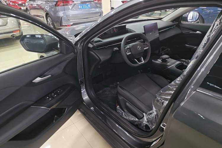 Used CHANGAN Eado 2026 Model, 1.5T Classic Edition Driver Seat