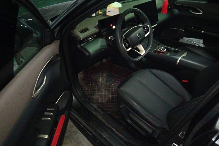 Used CHANGAN Eado 2026 Model, Fourth Generation, 1.5T 500Bar Enjoyment Edition Driver Seat