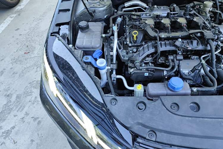 Used CHANGAN Eado 2026 Model, Fourth Generation, 1.5T 500Bar Smart Enjoyment Edition Engine Bay Right