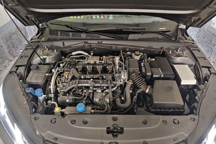 Used CHANGAN Eado 2026 Model, Fourth Generation, 1.5T 500Bar Enjoyment Edition Engine Bay
