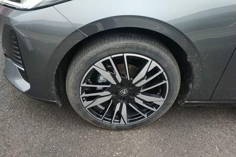 Used CHANGAN Eado 2026 Model, Fourth Generation, 1.5T 500Bar Smart Enjoyment Edition Exterior 4