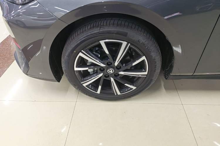 Used CHANGAN Eado 2026 Model, 1.5T Classic Edition Exterior 4