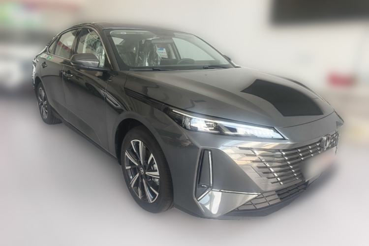 Used CHANGAN Eado 2026 Model, 1.5T Classic Edition Front Right 45 Deg