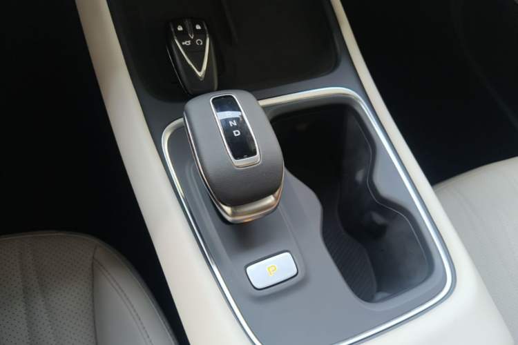 Used CHANGAN Eado 2026 Model, Fourth Generation, 1.5T 500Bar Smart Enjoyment Edition Gear Lever