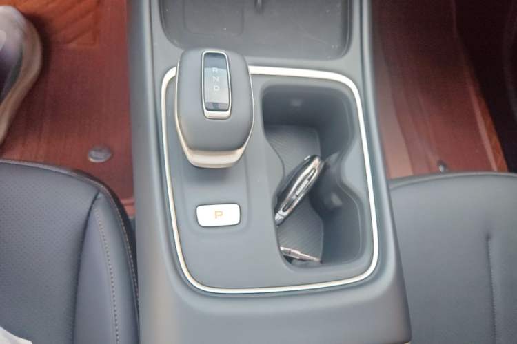 Used CHANGAN Eado 2026 Model, Fourth Generation, 1.5T 500Bar Dynamic Enjoyment Edition Gear Lever