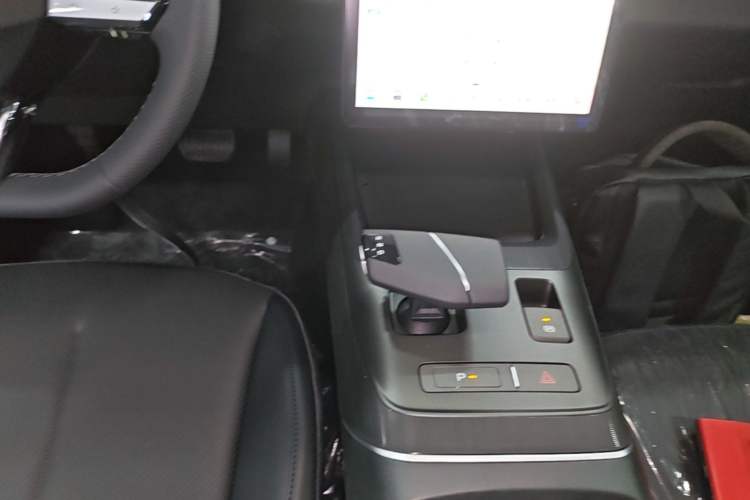 Used CHANGAN Eado 2026 Model, 1.5T Classic Edition Gear Lever