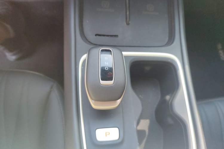 Used CHANGAN Eado 2026 Model, Fourth Generation, 1.5T 500Bar Smart Enjoyment Edition Gear Lever
