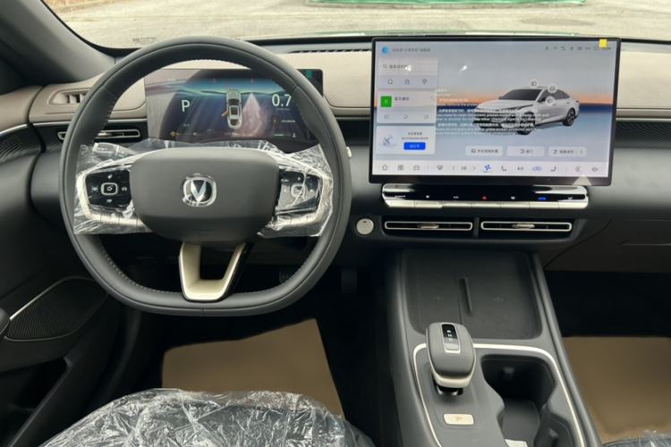 Used CHANGAN Eado 2026 Model, Fourth Generation, 1.5T 500Bar Smart Enjoyment Edition Interior 9