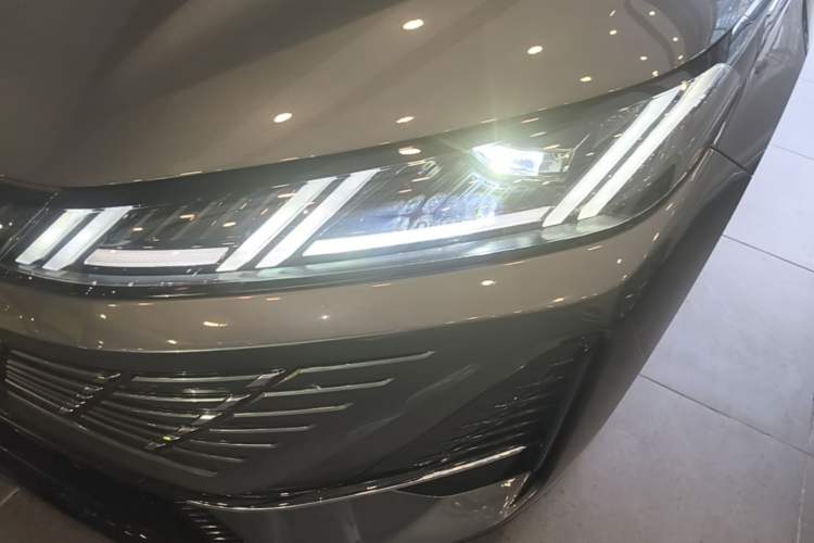 Used CHANGAN Eado 2026 Model, Fourth Generation, 1.5T 500Bar Dynamic Enjoyment Edition Left Front Headlight