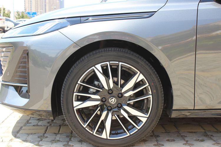 Used CHANGAN Eado 2026 Model, Fourth Generation, 1.5T 500Bar Smart Enjoyment Edition Left Front Wheel Hub