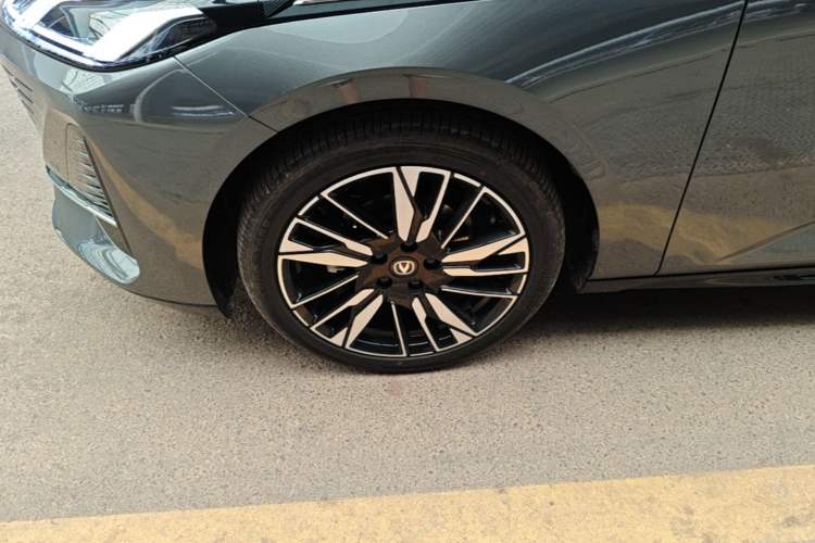 Used CHANGAN Eado 2026 Model, Fourth Generation, 1.5T 500Bar Smart Enjoyment Edition Left Front Wheel Hub