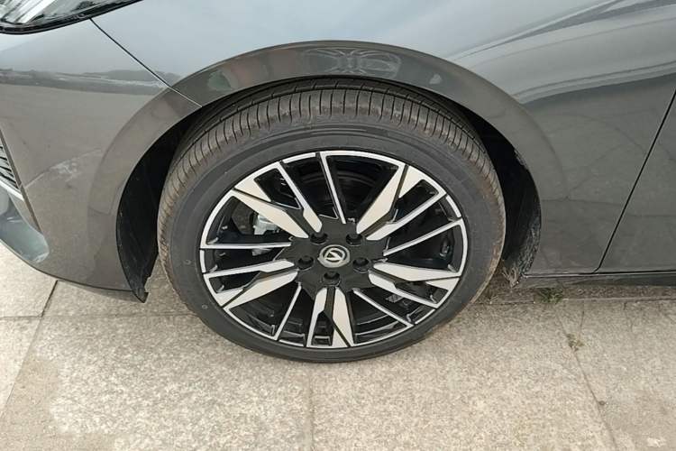 Used CHANGAN Eado 2026 Model, Fourth Generation, 1.5T 500Bar Smart Enjoyment Edition Left Front Wheel Hub