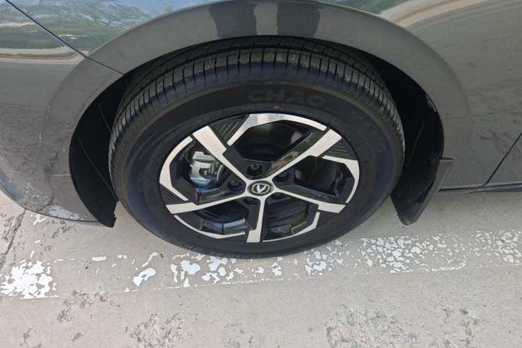 Used CHANGAN Eado 2026 Model, Fourth Generation, 1.5T 500Bar Dynamic Enjoyment Edition Left Front Wheel Hub