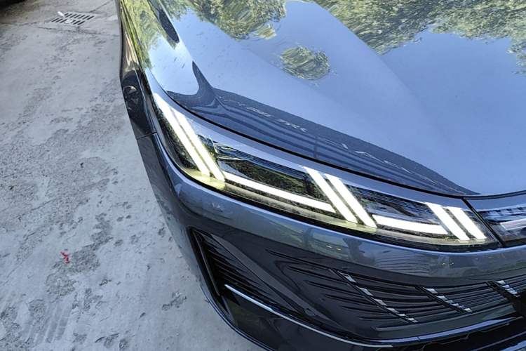 Used CHANGAN Eado 2026 Model, Fourth Generation, 1.5T 500Bar Smart Enjoyment Edition Right Front Headlight
