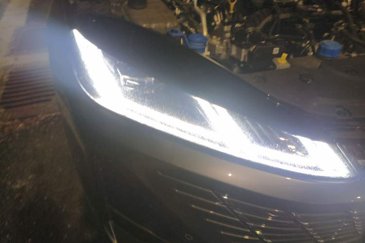 Used CHANGAN Eado 2026 Model, Fourth Generation, 1.5T 500Bar Smart Enjoyment Edition Right Front Headlight