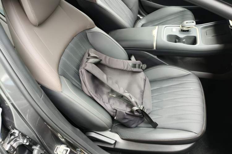 Used CHANGAN Eado 2026 Model, Fourth Generation, 1.5T 500Bar Smart Enjoyment Edition Right Front Seat
