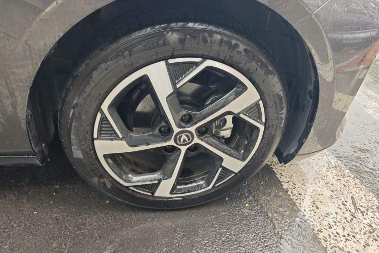 Used CHANGAN Eado 2026 Model, Fourth Generation, 1.5T 500Bar Enjoyment Edition Right Front Wheel Hub