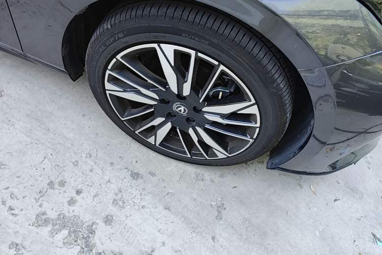 Used CHANGAN Eado 2026 Model, Fourth Generation, 1.5T 500Bar Smart Enjoyment Edition Right Front Wheel Hub