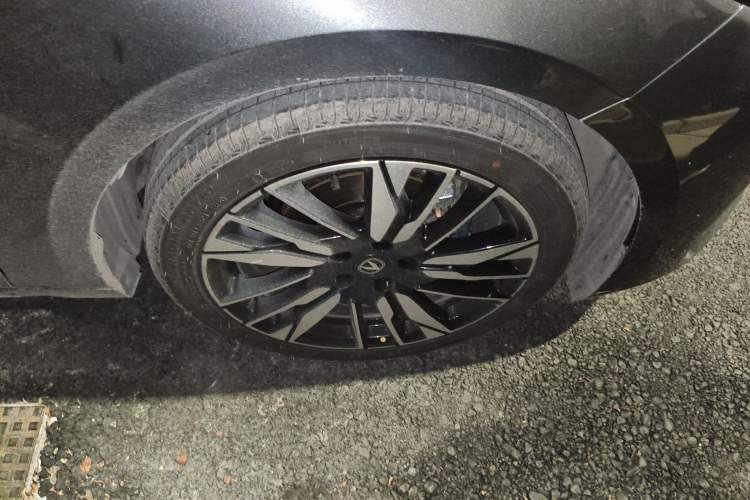Used CHANGAN Eado 2026 Model, Fourth Generation, 1.5T 500Bar Smart Enjoyment Edition Right Front Wheel Hub