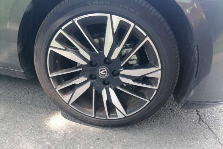 Used CHANGAN Eado 2026 Model, Fourth Generation, 1.5T 500Bar Smart Enjoyment Edition Right Front Wheel Hub