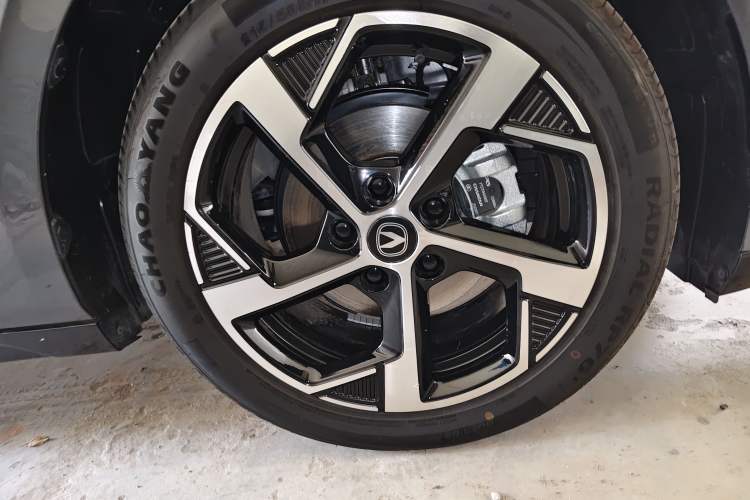 Used CHANGAN Eado 2026 Model, Fourth Generation, 1.5T 500Bar Enjoyment Edition Right Front Wheel Hub