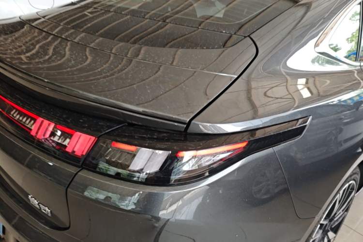 Used CHANGAN Eado 2026 Model, Fourth Generation, 1.5T 500Bar Smart Enjoyment Edition Right Rear Taillight