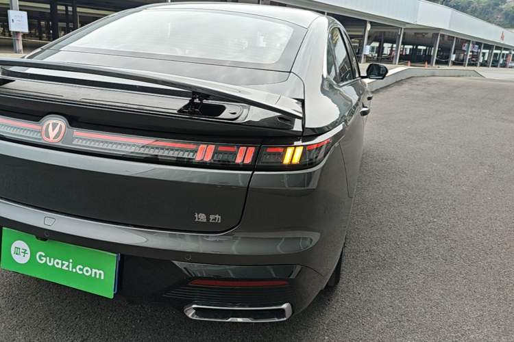 Used CHANGAN Eado 2026 Model, Fourth Generation, 1.5T 500Bar Smart Enjoyment Edition Right Rear Taillight