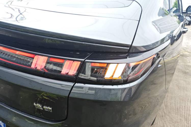 Used CHANGAN Eado 2026 Model, Fourth Generation, 1.5T 500Bar Smart Enjoyment Edition Right Rear Taillight
